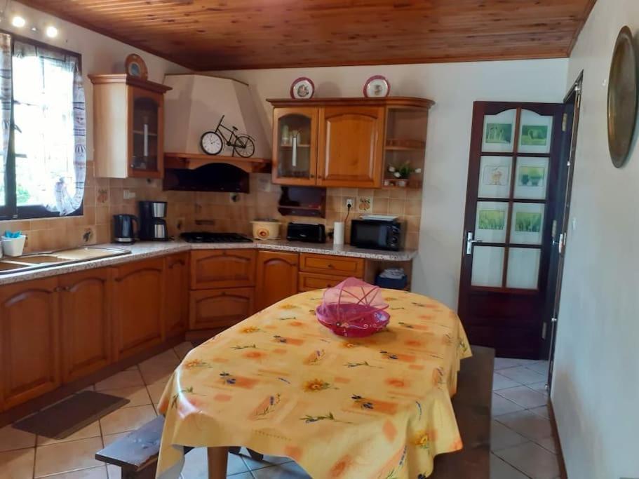 Charmante Maison Au Coeur Des 3 Montagnes 살라지 외부 사진
